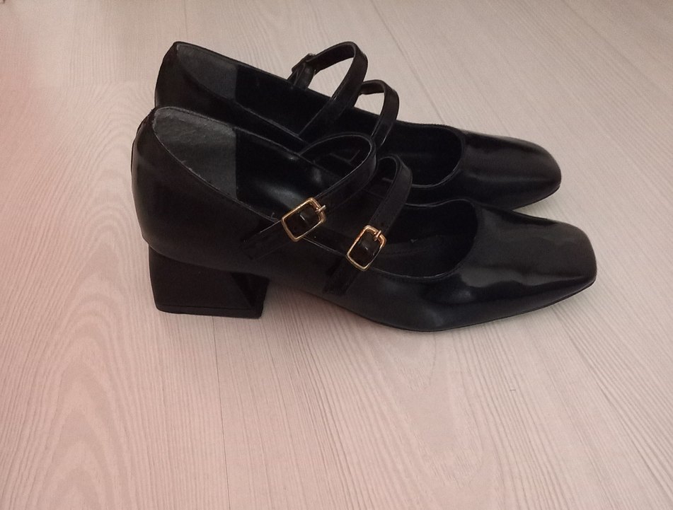 Tokalı Siyah Kadın Topuklu Klasik Ayakkabı - Görsel 2