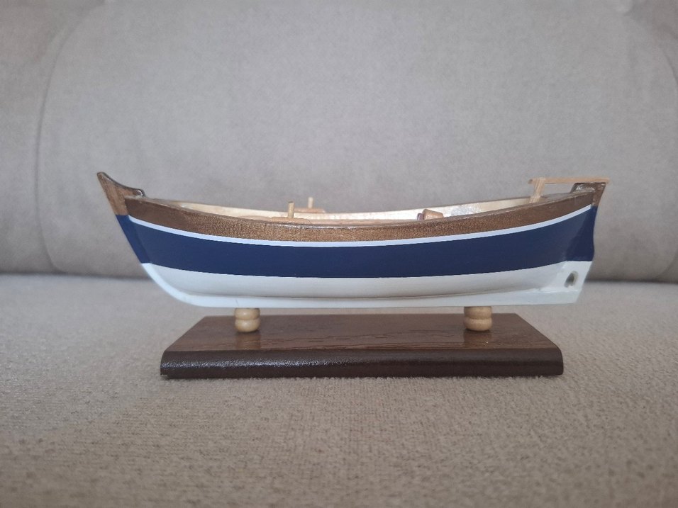 Ahşap el yapımı sandal - Görsel 3