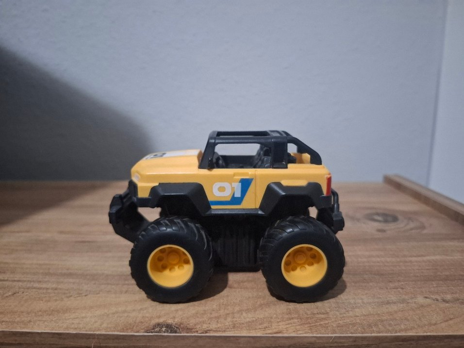 Sarı Renkli Oyuncak Jeep Araba - Görsel 2