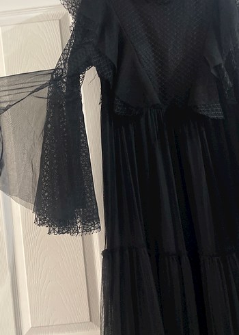 Uzun Siyah Gotik Fırfırlı Elbise - Görsel 2