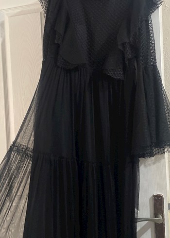 Uzun Siyah Gotik Fırfırlı Elbise - Görsel 4