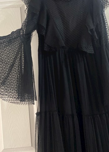 Uzun Siyah Gotik Fırfırlı Elbise - Görsel 3