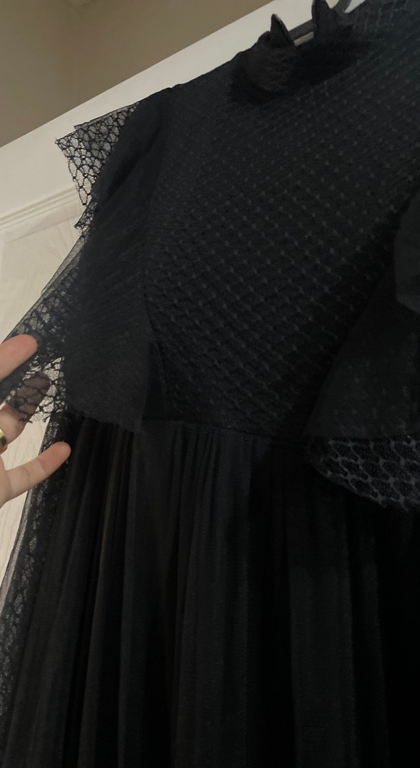 Uzun Siyah Gotik Fırfırlı Elbise - Görsel 5