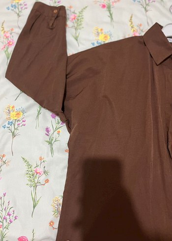 Düğmeli Kahverengi Kadın Gömlek - Görsel 3