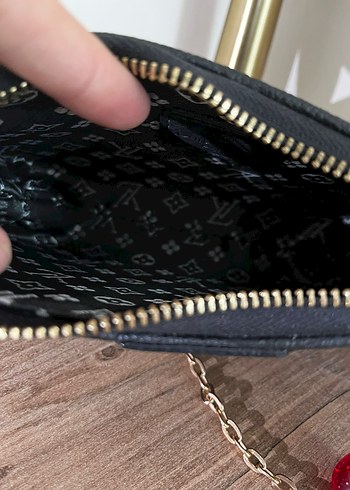 Louis vuitton Zincir Detaylı Siyah Deri Kadın Çapraz Çanta - Görsel 9