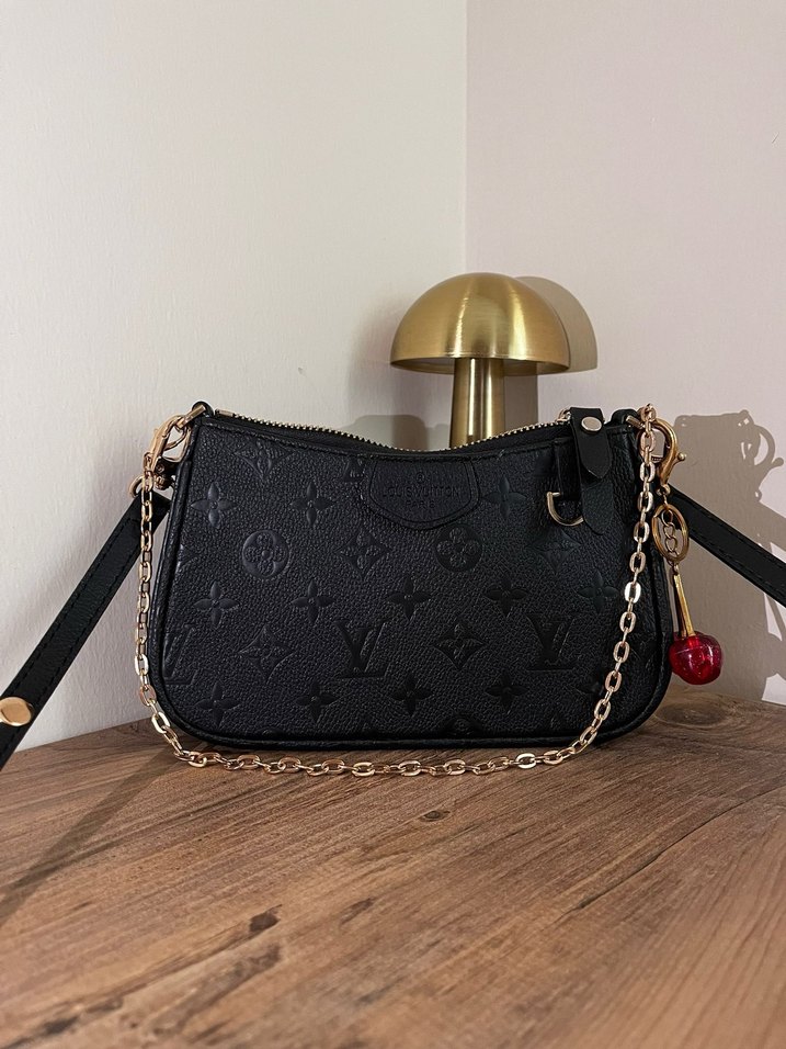 Louis vuitton Zincir Detaylı Siyah Deri Kadın Çapraz Çanta - Görsel 3