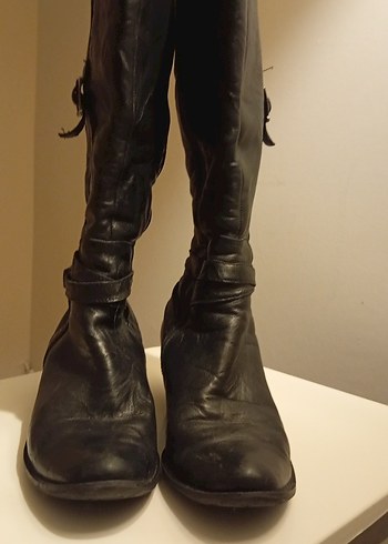 Kadın Siyah Deri Diz Boyu Tokalı Çizme - Görsel 5