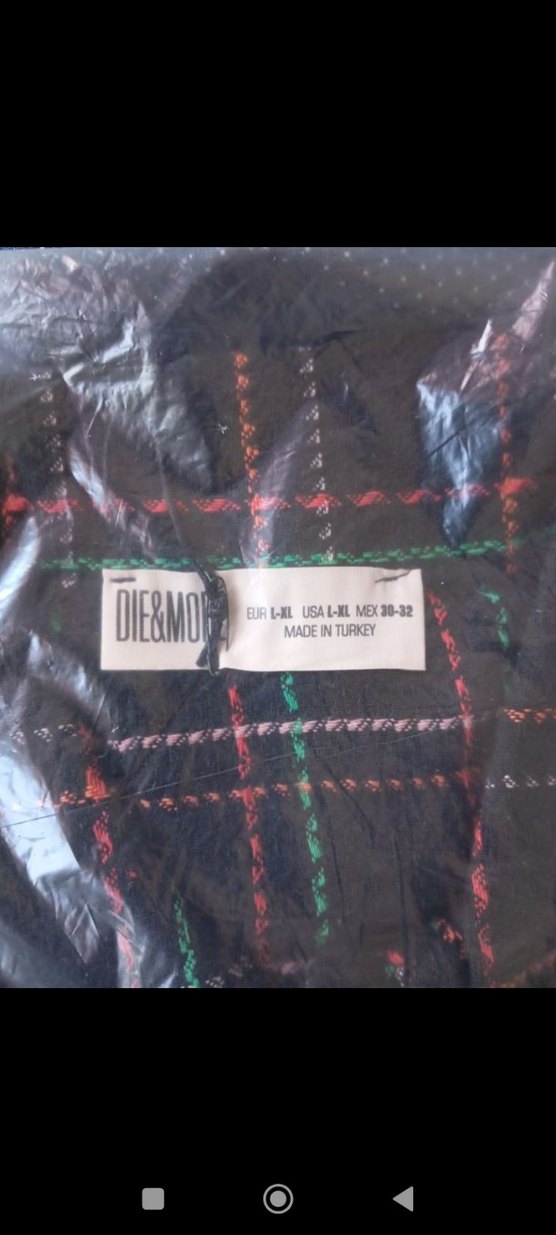 Düğmeli Çift Kapaklı Cepli Ekose Kadın Mini Ceket - Görsel 4