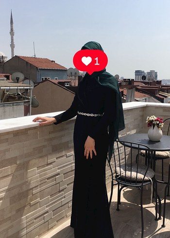 Uzun Kollu Siyah Yılan Desenli Kemerli Abiye - Görsel 4