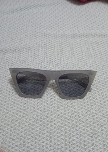 Gri Şeffaf Kadın Güneş Gözlüğü - Görsel 3