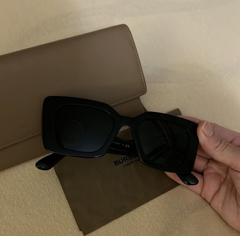 Burberry Siyah Tokalı Kadın Güneş Gözlüğü - Görsel 3