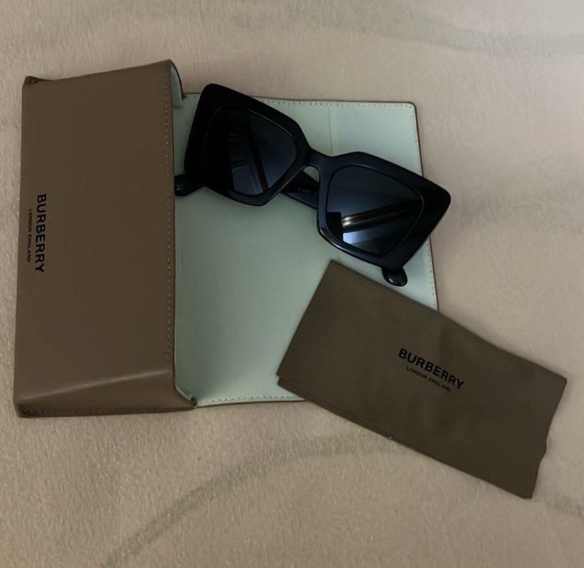 Burberry Siyah Tokalı Kadın Güneş Gözlüğü - Görsel 2