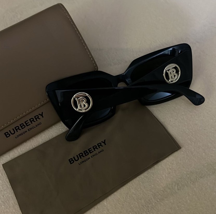 Burberry Siyah Tokalı Kadın Güneş Gözlüğü - Görsel 4
