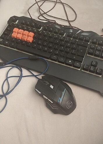 Oyuncu bilgisayarı icin oyunklavye ve oyunmouse