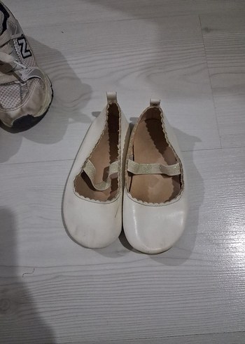 Kızlar için Beyaz Babet Ayakkabı 23 numara h&m marka - Görsel 4