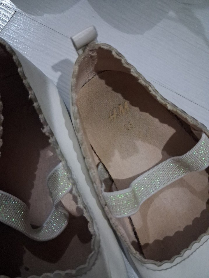 Kızlar için Beyaz Babet Ayakkabı 23 numara h&m marka - Görsel 3