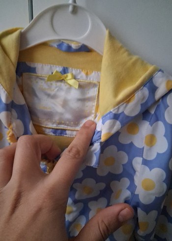 Çiçek Desenli Kapüşonlu Kız Yağmurluk mothercare marka - Görsel 2