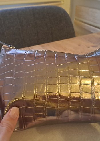 Deri görünümlü makyaj çantası - Görsel 2