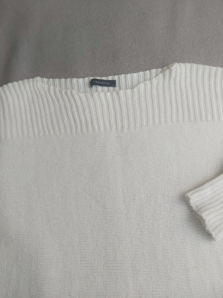Ekru Triko  Kayık Yaka Kazak - Görsel 2