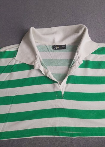 Crop Yeşil Çizgili Polo Tişört - Görsel 2