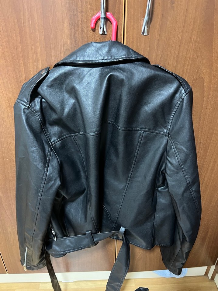 Siyah Deri Biker Ceket, Tokalı, Dar Kesim - Görsel 4