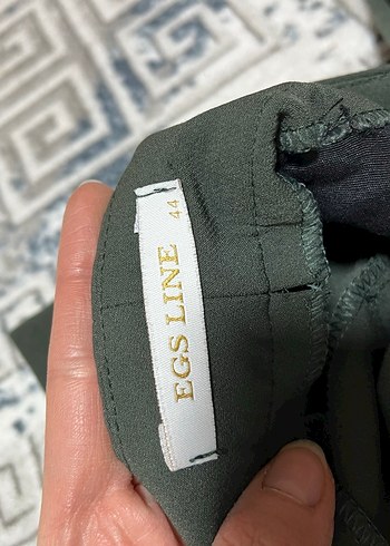 Düğmeli Kadın Haki Kumaş Pantolon - Görsel 3