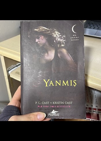 P.C. Cast + Kristin Cast Kitap Seti - Görsel 7