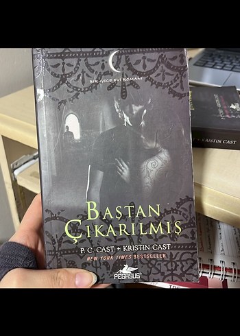 P.C. Cast + Kristin Cast Kitap Seti - Görsel 6