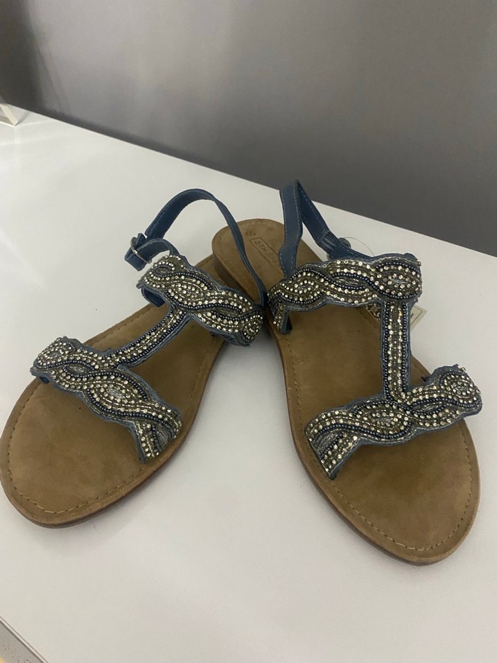 Boncuk İşlemeli Mavi Süet Kadın Dolgu Topuklu Sandalet - Görsel 3