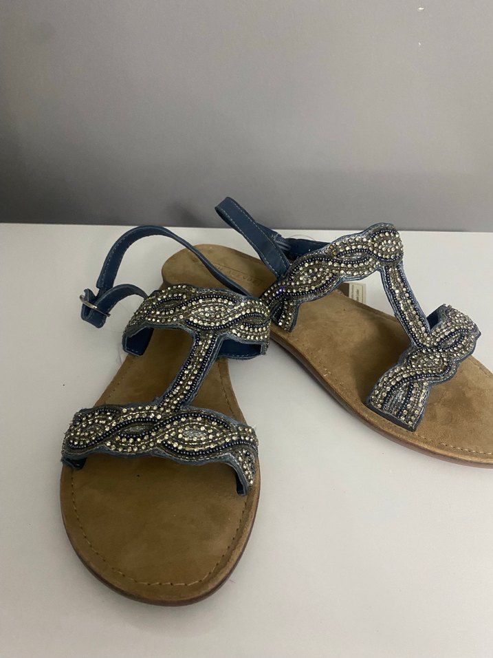 Boncuk İşlemeli Mavi Süet Kadın Dolgu Topuklu Sandalet - Görsel 4