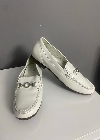 Kızlar için Beyaz Deri Tokalı Loafer Ayakkabı - Görsel 3