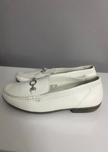 Kızlar için Beyaz Deri Tokalı Loafer Ayakkabı - Görsel 6