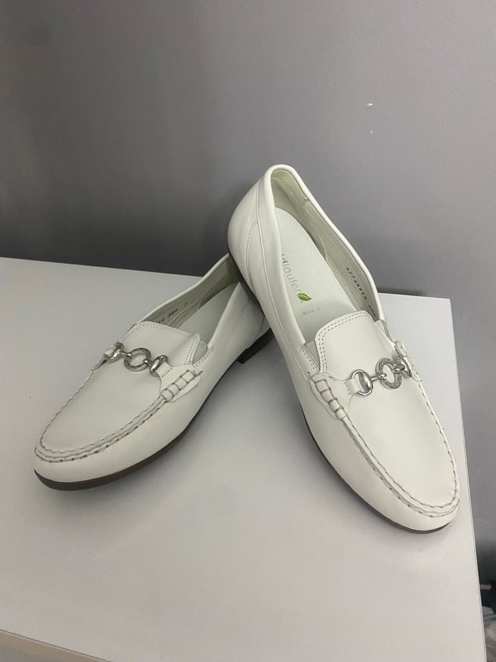 Kızlar için Beyaz Deri Tokalı Loafer Ayakkabı - Görsel 4