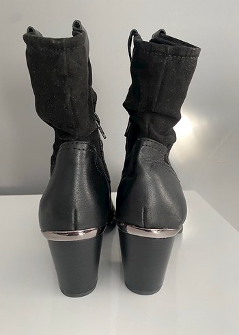 Siyah Süet Tokalı Kadın Topuklu Bot - Görsel 3