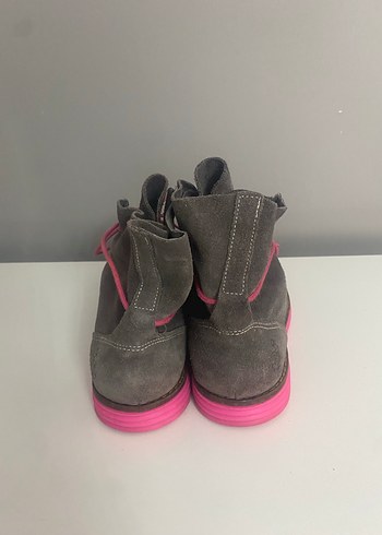 Gri Süet Kadın Bot Pembe Detaylı - Görsel 3