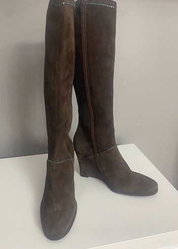 Kahverengi Süet Dolgu Topuklu Kadın Çizme - Görsel 5