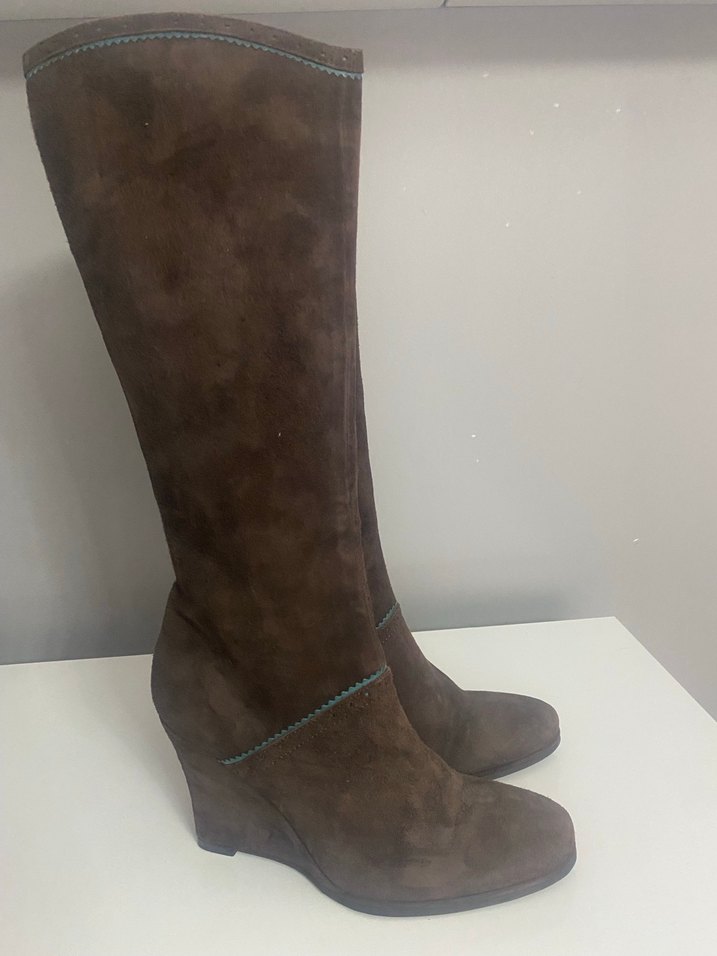 Kahverengi Süet Dolgu Topuklu Kadın Çizme - Görsel 3