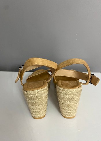 Bej Süet Dolgu Topuklu Kadın Sandalet - Görsel 5