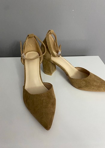 Bej Süet Kemerli Kadın Topuklu Ayakkabı - Görsel 6
