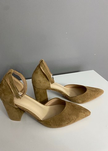 Bej Süet Kemerli Kadın Topuklu Ayakkabı - Görsel 7