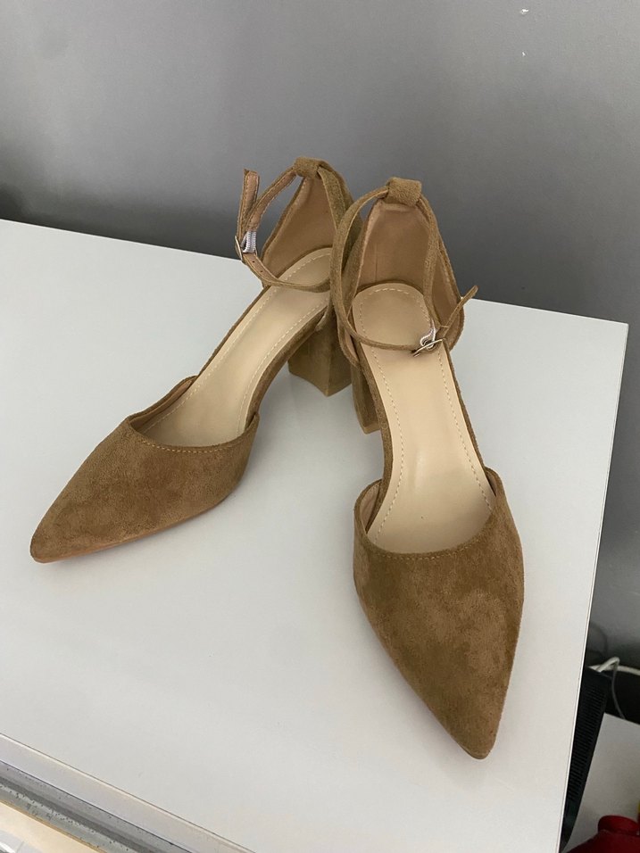 Bej Süet Kemerli Kadın Topuklu Ayakkabı - Görsel 5