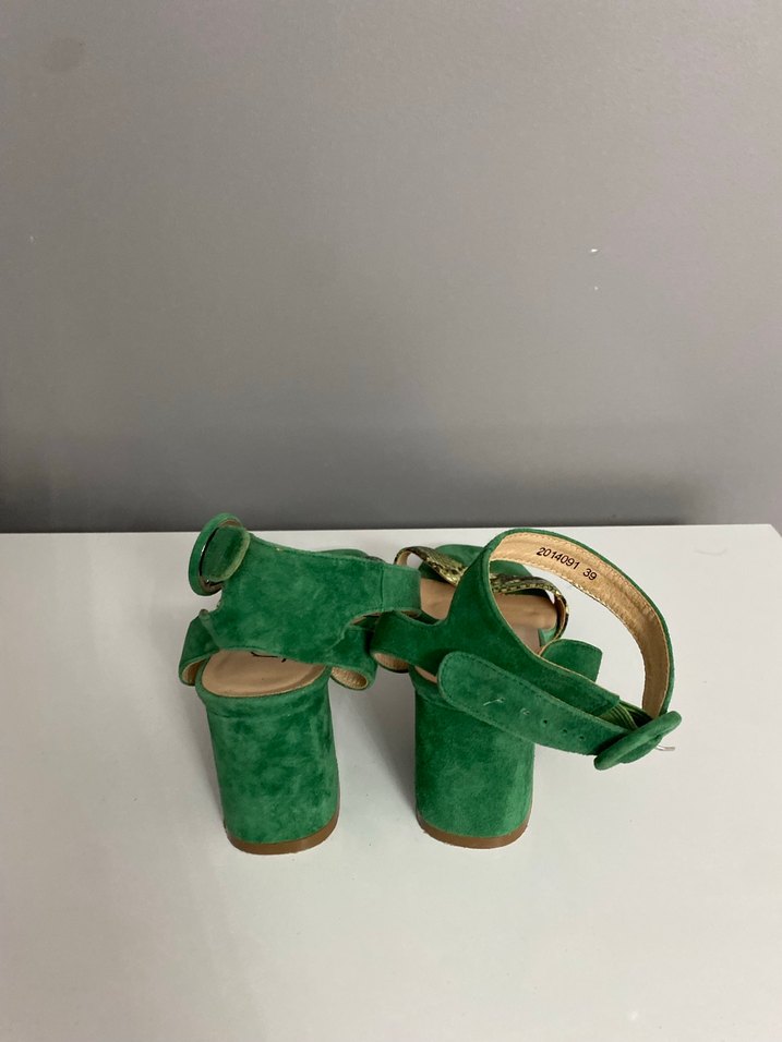 Yeşil Yılan Desenli Süet Kadın Topuklu Ayakkabı - Görsel 4