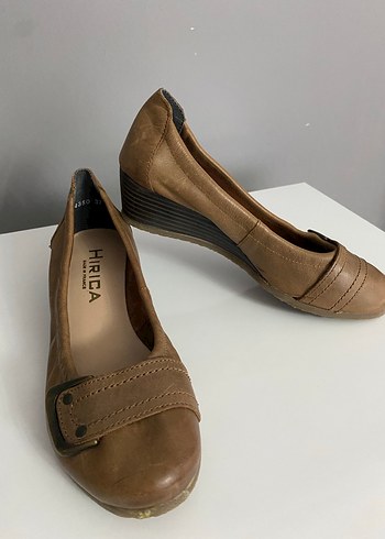 Bej Deri Tokalı Dolgu Topuk Kadın Klasik Ayakkabı - Görsel 3