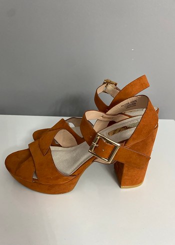 Bej Süet Dolgu Topuklu Kadın Sandalet - Görsel 4