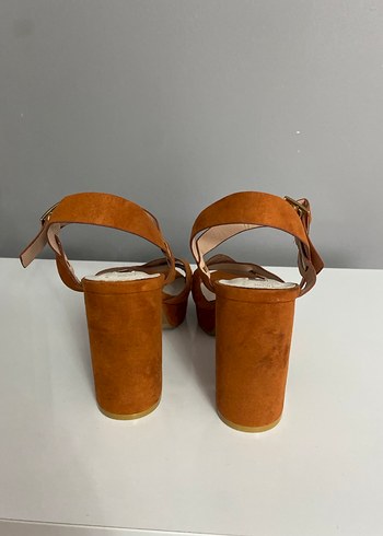 Bej Süet Dolgu Topuklu Kadın Sandalet - Görsel 3