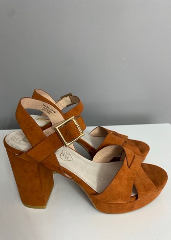 Bej Süet Dolgu Topuklu Kadın Sandalet - Görsel 2