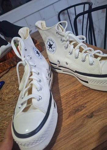Converse 37