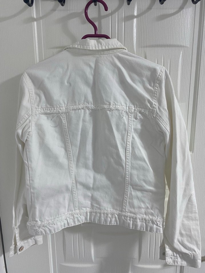 Beyaz Düğmeli Kadın Kot Ceket - Görsel 3