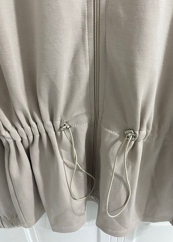 Bej Yüksek Yakalı Fermuarlı Sweatshirt - Görsel 2