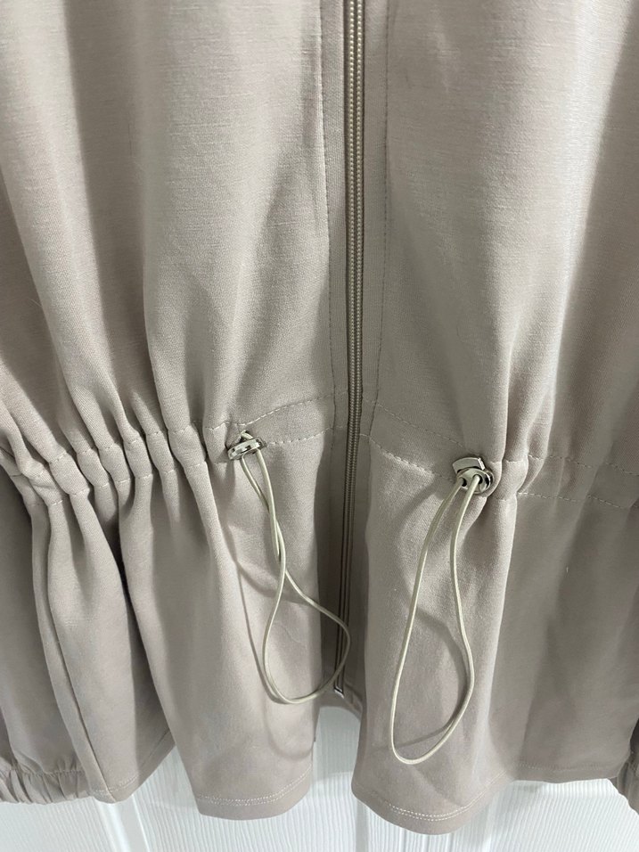 Bej Yüksek Yakalı Fermuarlı Sweatshirt - Görsel 2